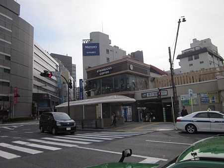 市ヶ谷駅前