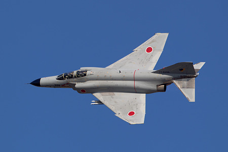 Maneuver Flight_F-4_01