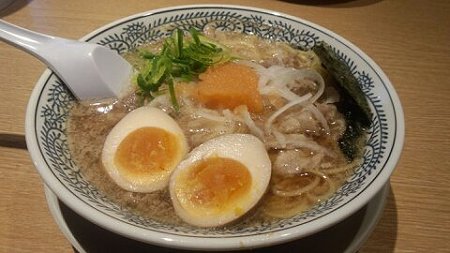 丸源ラーメン（肉そば半熟煮玉子入り）