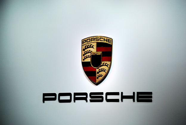 Porscheエンブレム 壁紙風 写真共有サイト フォト蔵