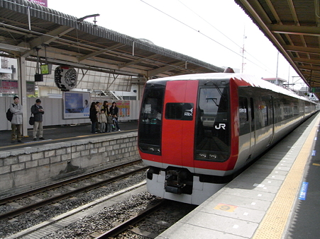 成田駅9