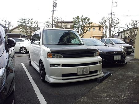 駐車場のビビ助