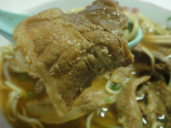よく煮込んだお肉が特徴的